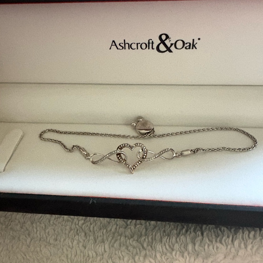 Silver Heart Infinity Pendant Bracelet - Silver